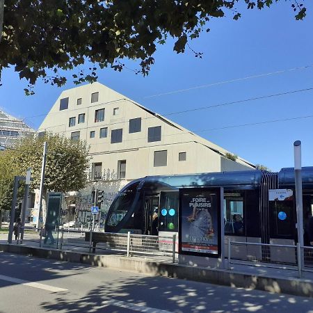 Une Chambre A L'Economat 波尔多 外观 照片