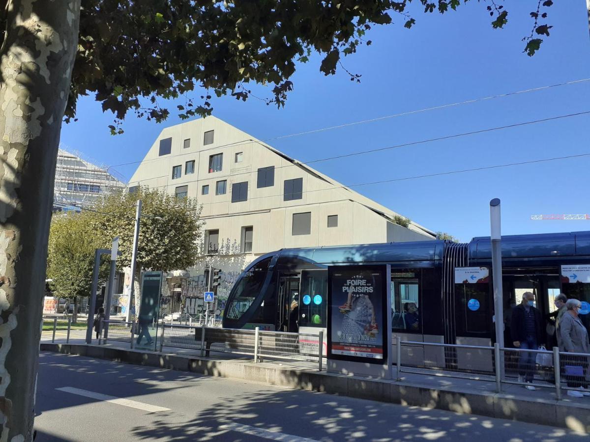 Une Chambre A L'Economat 波尔多 外观 照片